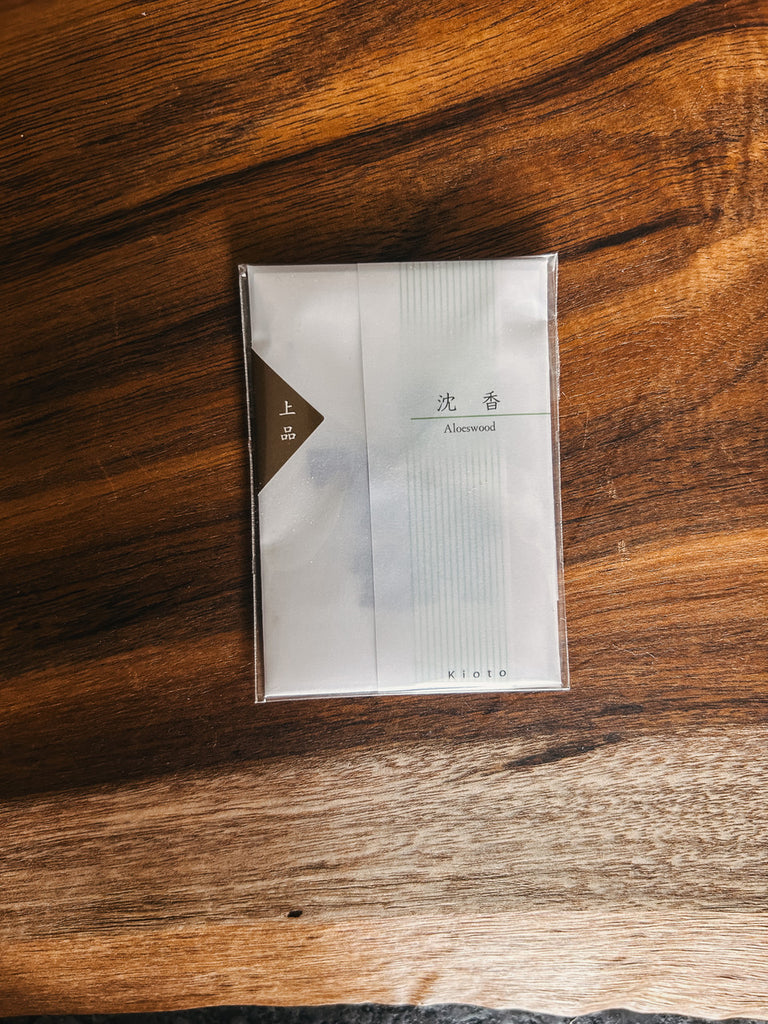 A small sachet of aloeswood incense.