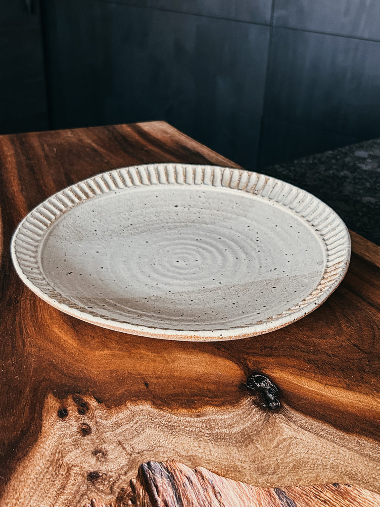 Fluted Dinner Large Plate 10"